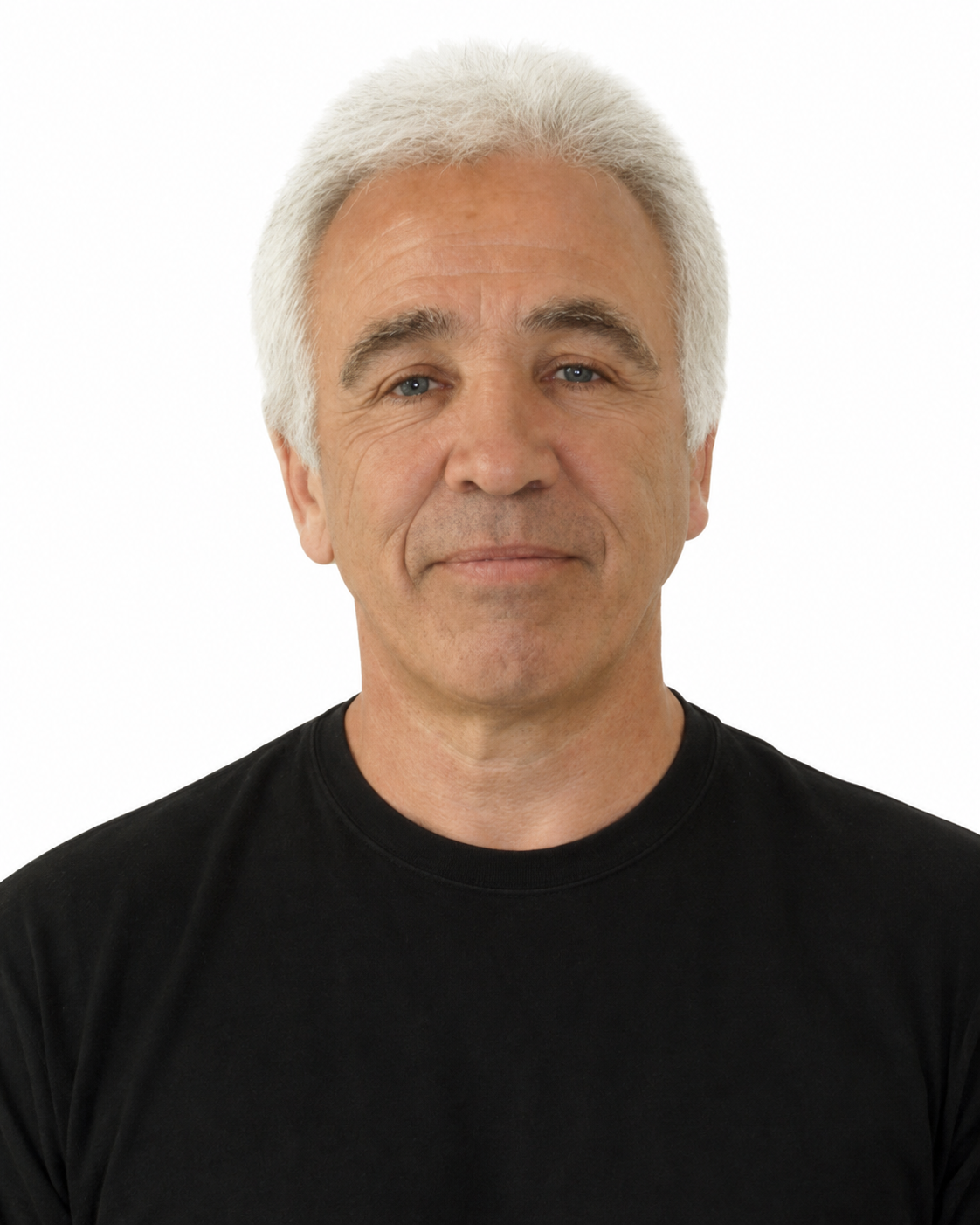 Portrait de Robert Paturel, consultant éditorial de la série Eurekool « Amandia et le Mystère des Nougatos ».